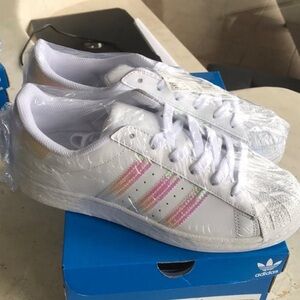 Pink New  superstar rainbow shiny irridescent :) size 5.5 youth/ women 7